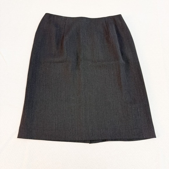 Giorgio Armani Le Collezioni Grey 100% Wool Skirt Size 10 - Picture 2 of 5